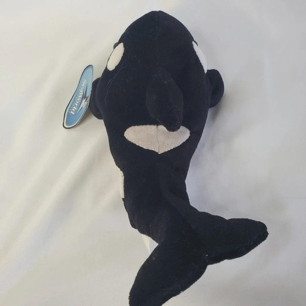 SeaWorld Shamu Orca Plush Stuffed Animal Black White Killer Whale 9 Inch Nwt